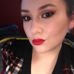 Meet your Posher, Stacy